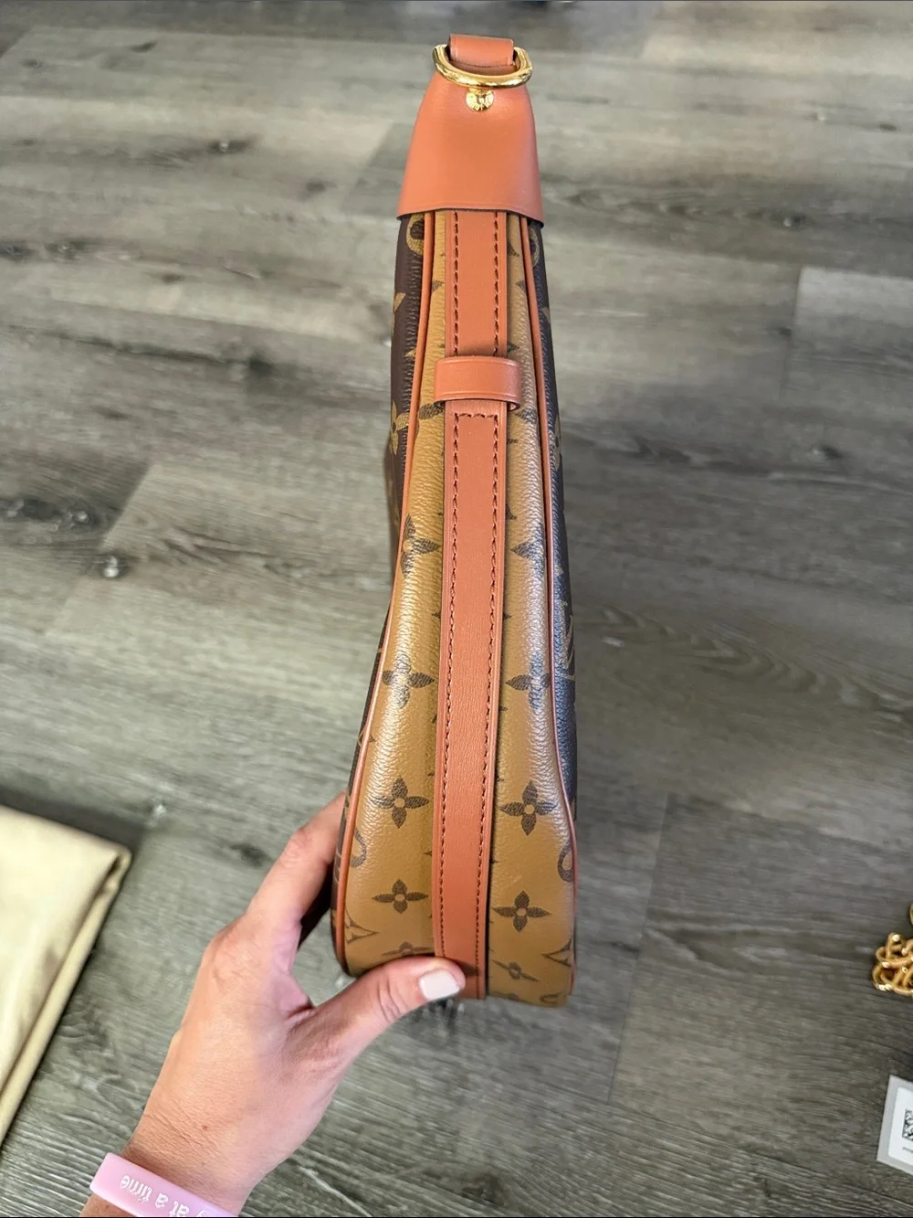 Louis Vuitton excellent louis